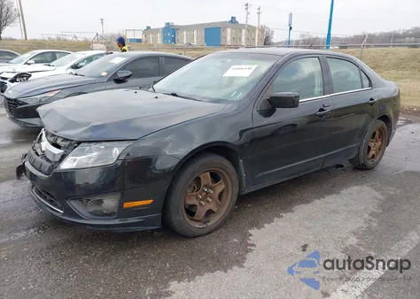 2010 Ford Fusion Se z USA, uszkodzony, nr VIN 3FAHP0HA1AR387810
